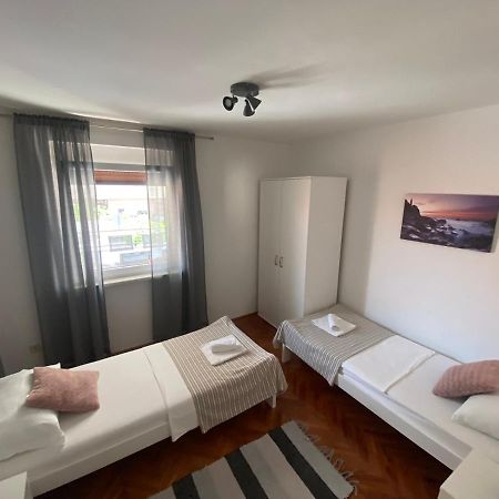 Family Beach Apartments Peroj Eksteriør bilde