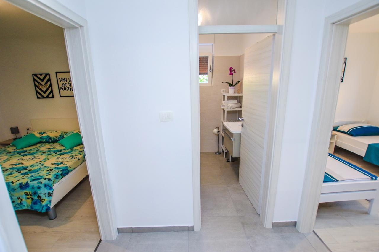 Family Beach Apartments Peroj Eksteriør bilde