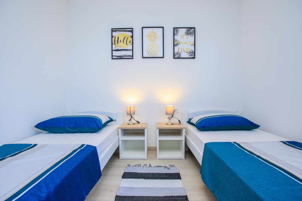 Family Beach Apartments Peroj Eksteriør bilde
