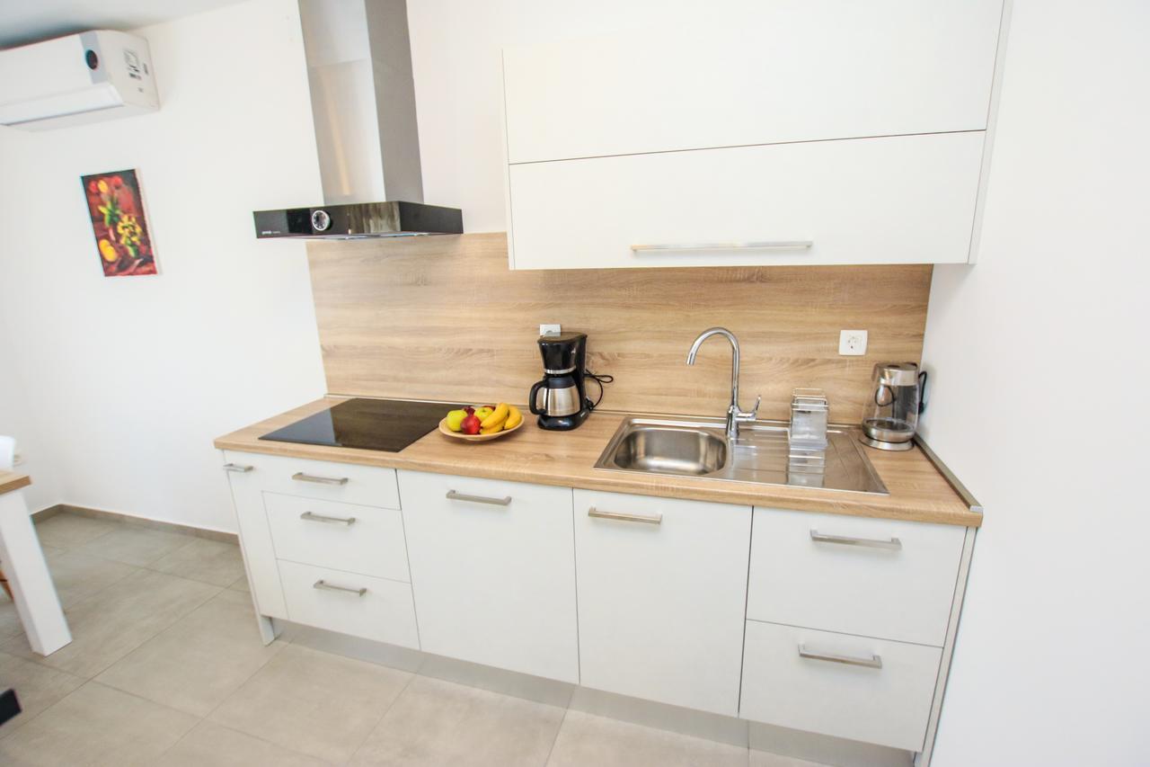 Family Beach Apartments Peroj Eksteriør bilde