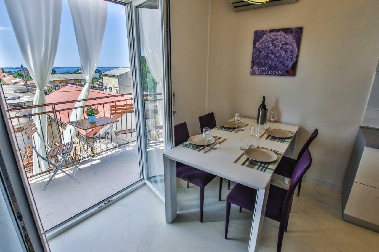 Family Beach Apartments Peroj Eksteriør bilde