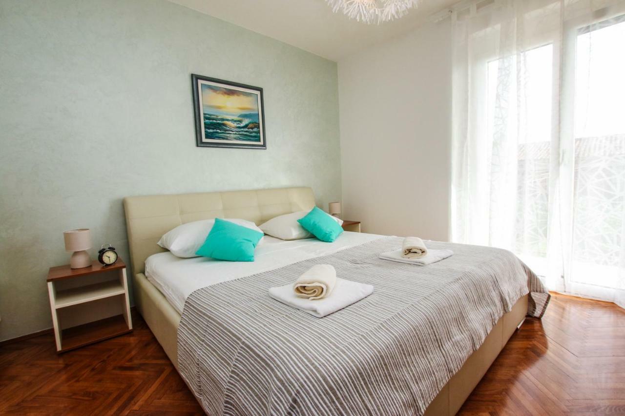 Family Beach Apartments Peroj Eksteriør bilde